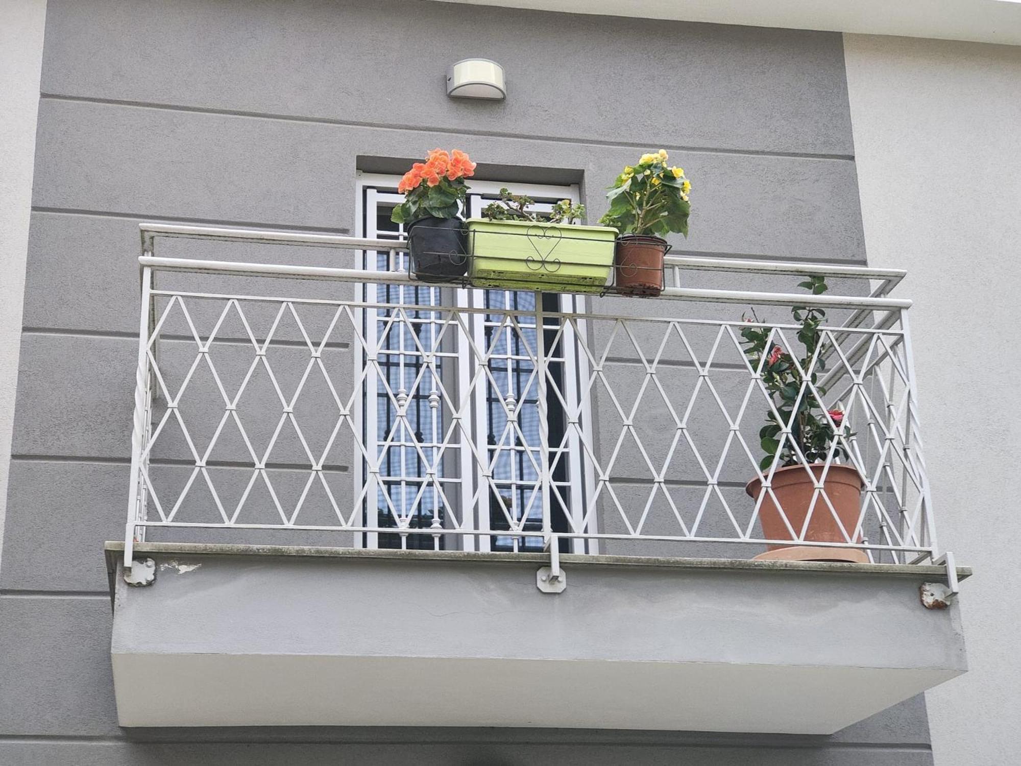 Grigio Perla Panigale, Villetta Con Giardino E Parcheggio Privato Fino A Tre Posti Auto - Un Oasi Di Tranqullita Bologna Luaran gambar